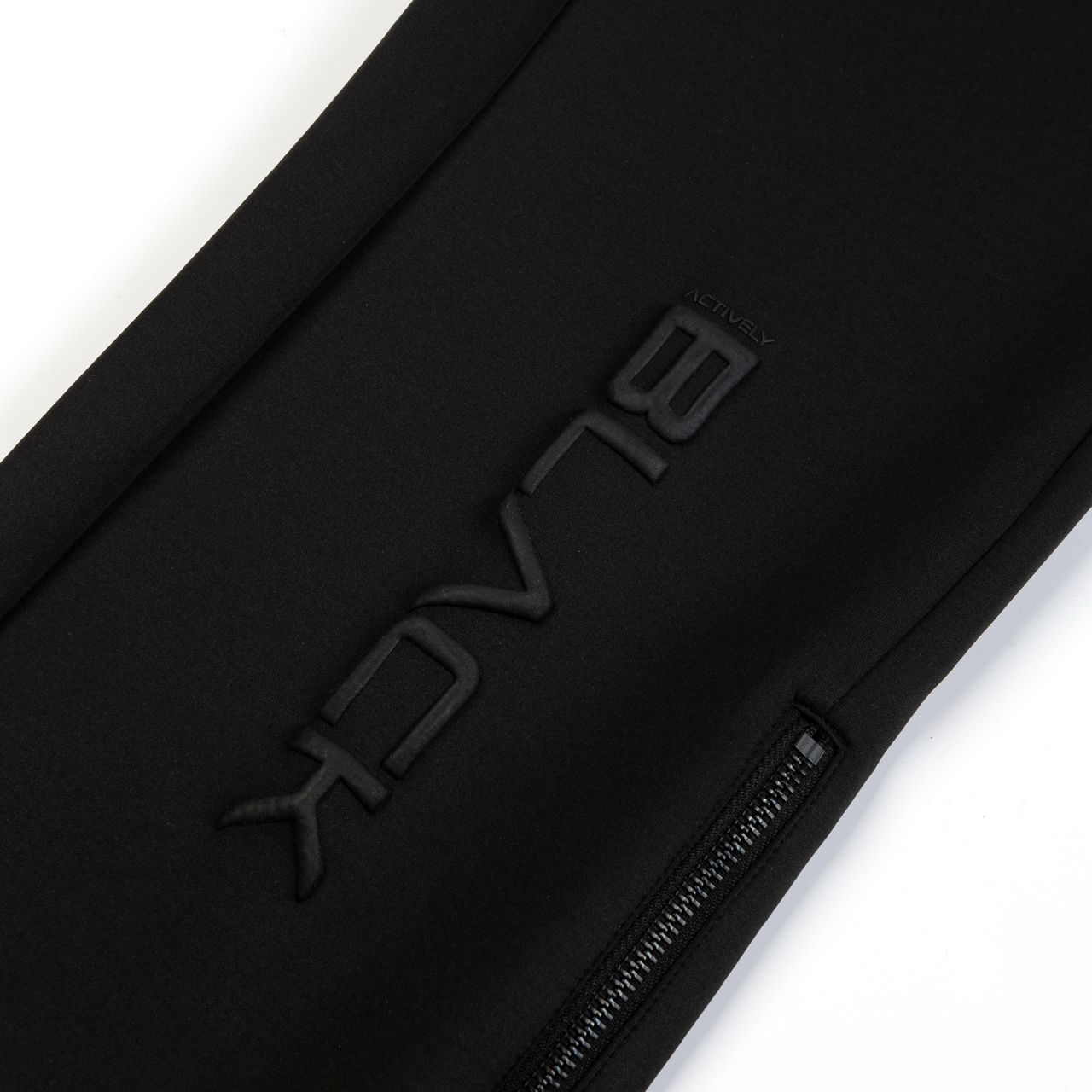 25年　新作　新品　BRIEFING MENS LOGO LINE PANTS Performance Tech Logo Pants 2.0 | Black-Owned Athleisure